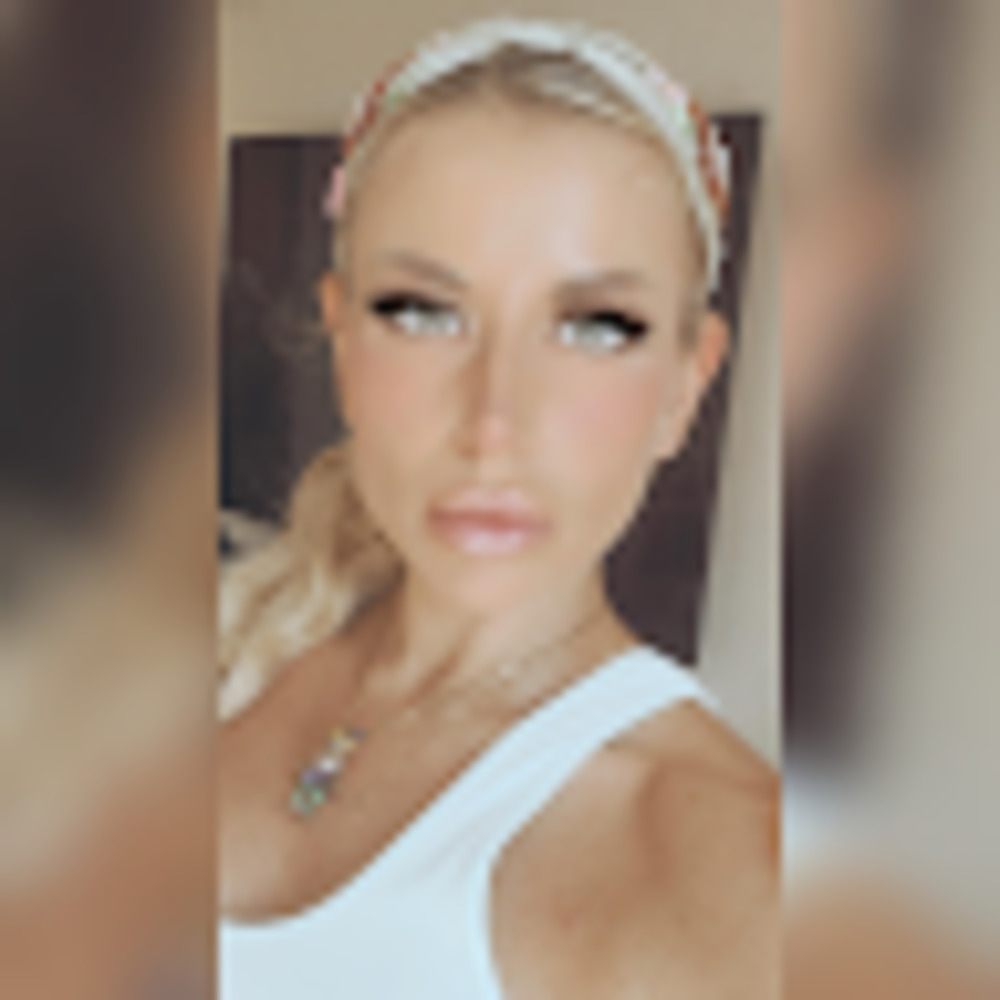 Meet your Posher, Victoria